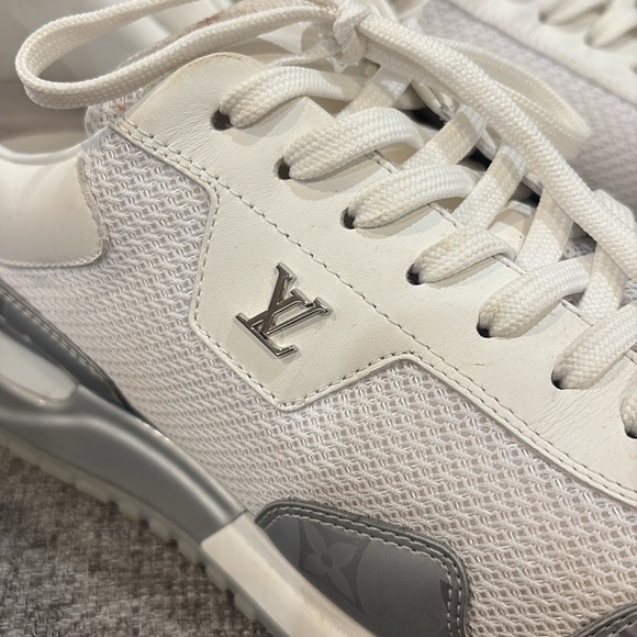 Louis Vuitton Sneakers, Men’s size 8.5 (I wear a 10.5 but this is a 8.5 in LV) - Picture 3 of 3